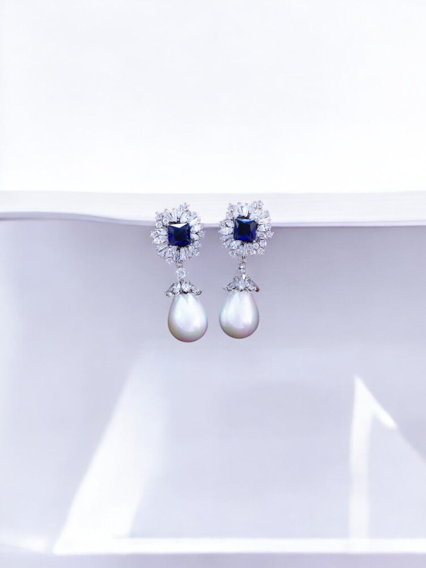 Σκουλαρίκια με Μαργαριτάρι & Ζιργκόν