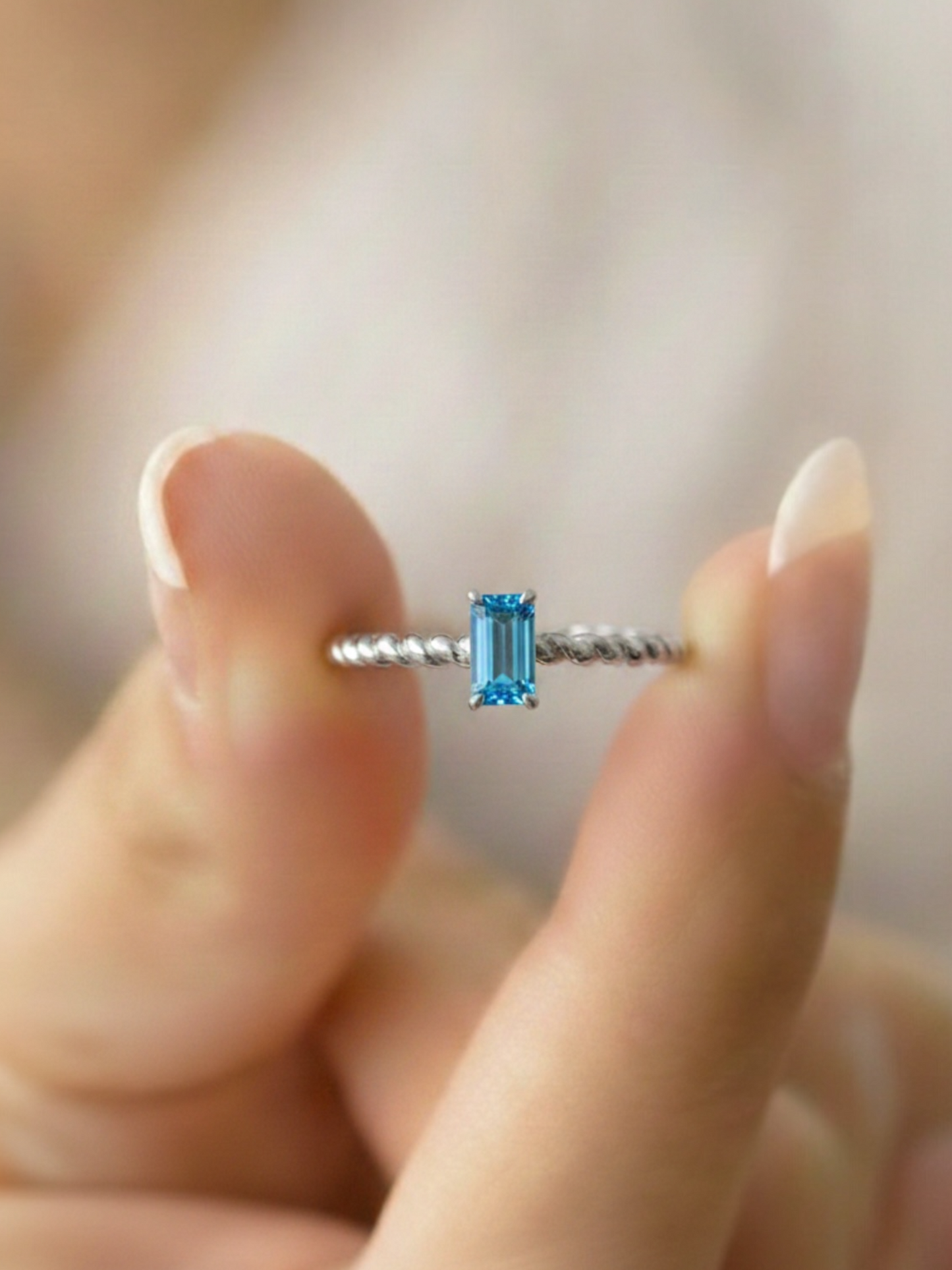 Twist Elegance Ring