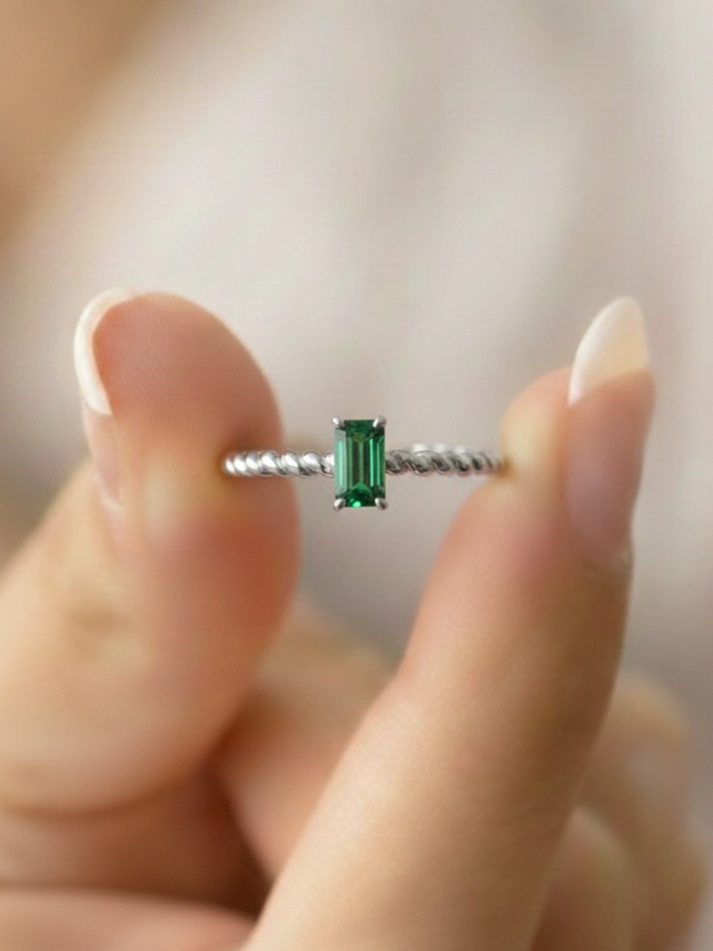 Twist Elegance Ring